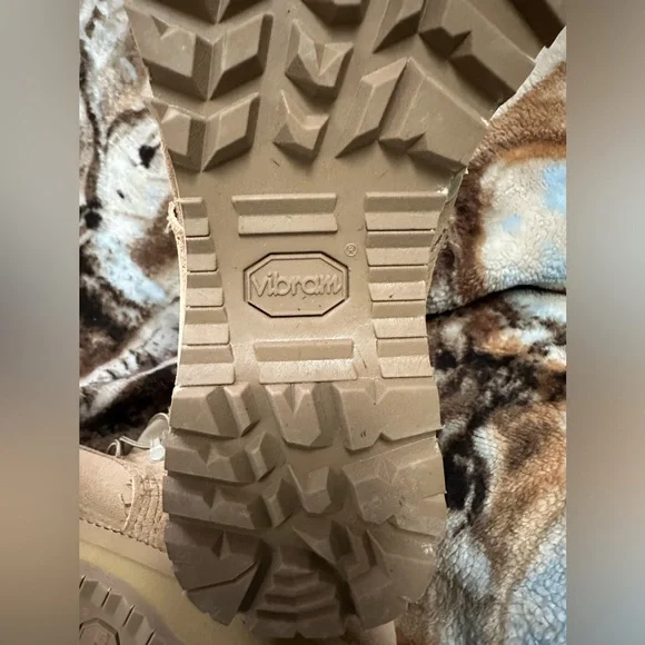 New. McRae Hot Weather Leather Boots. 11 W. Vibram Soles. Manufactured in USA. - Picture 12 of 16